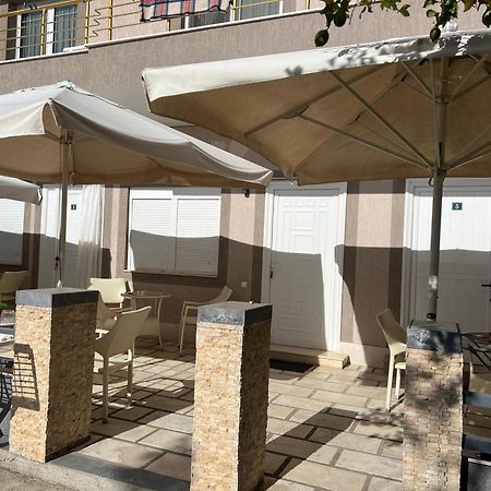 Villa Roel 1 Apartments Nr 88 Vlore Bagian luar foto