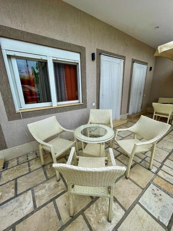 Villa Roel 1 Apartments Nr 88 Vlore Bagian luar foto