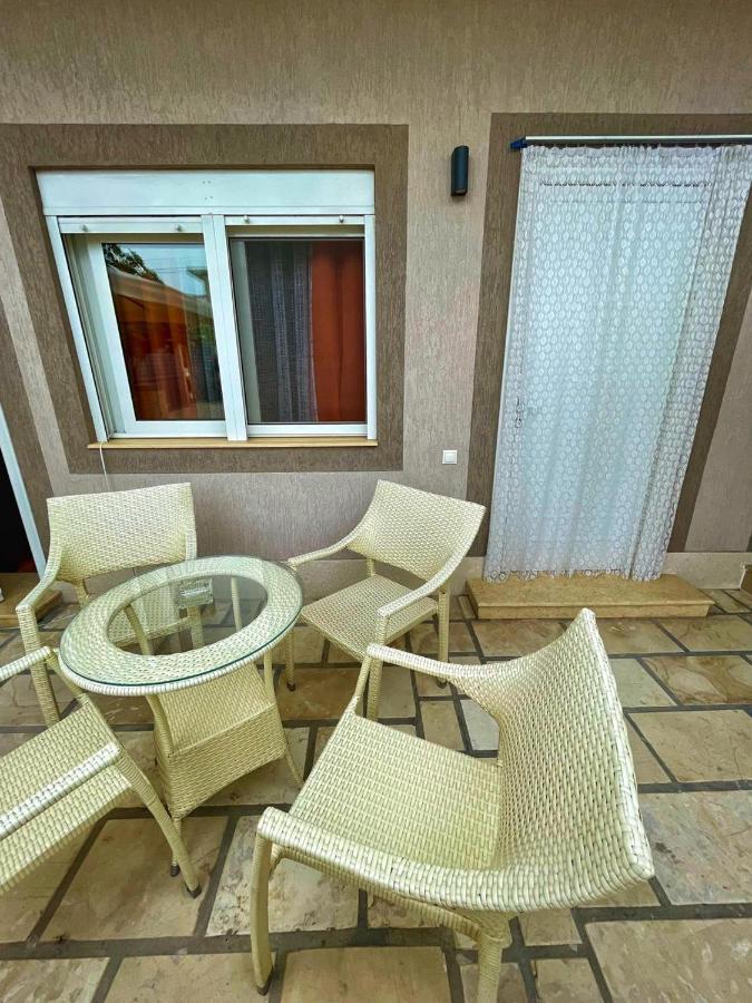 Villa Roel 1 Apartments Nr 88 Vlore Bagian luar foto