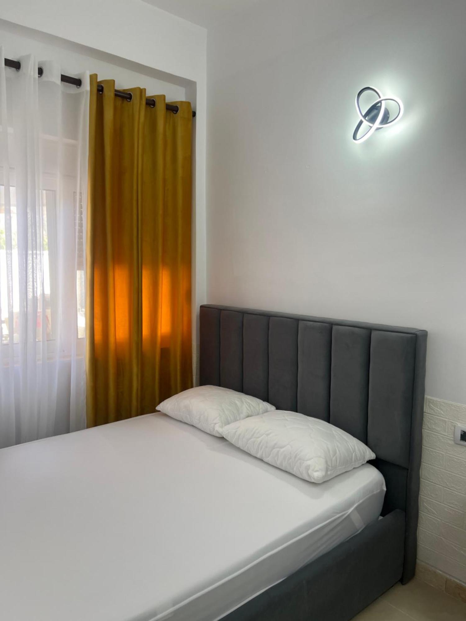 Villa Roel 1 Apartments Nr 88 Vlore Bagian luar foto