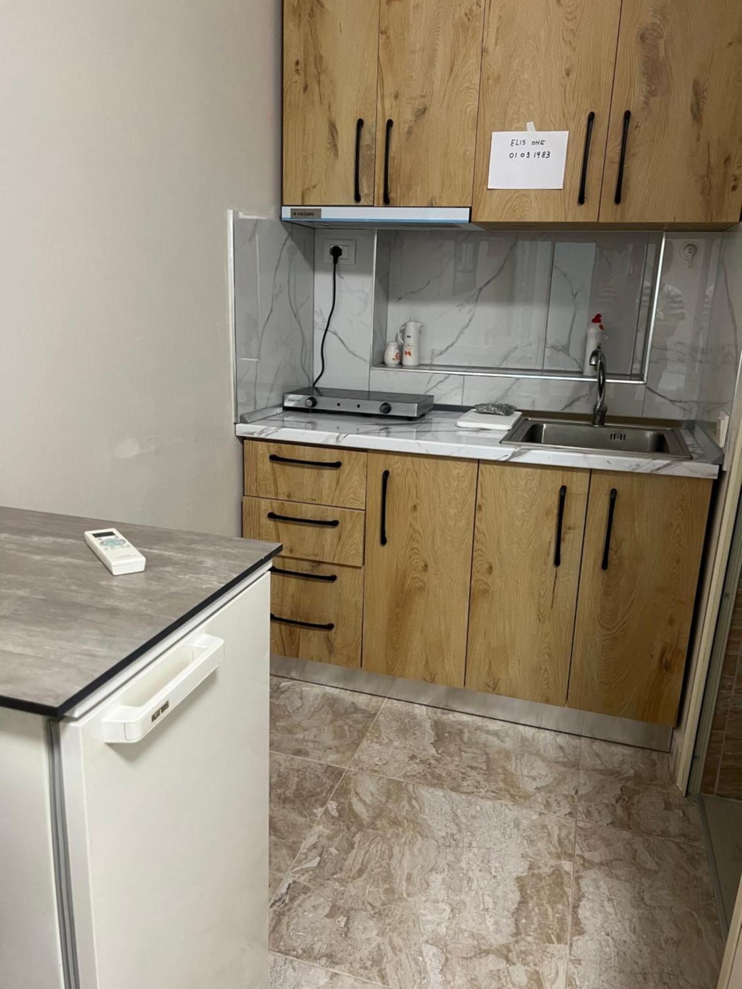 Villa Roel 1 Apartments Nr 88 Vlore Bagian luar foto