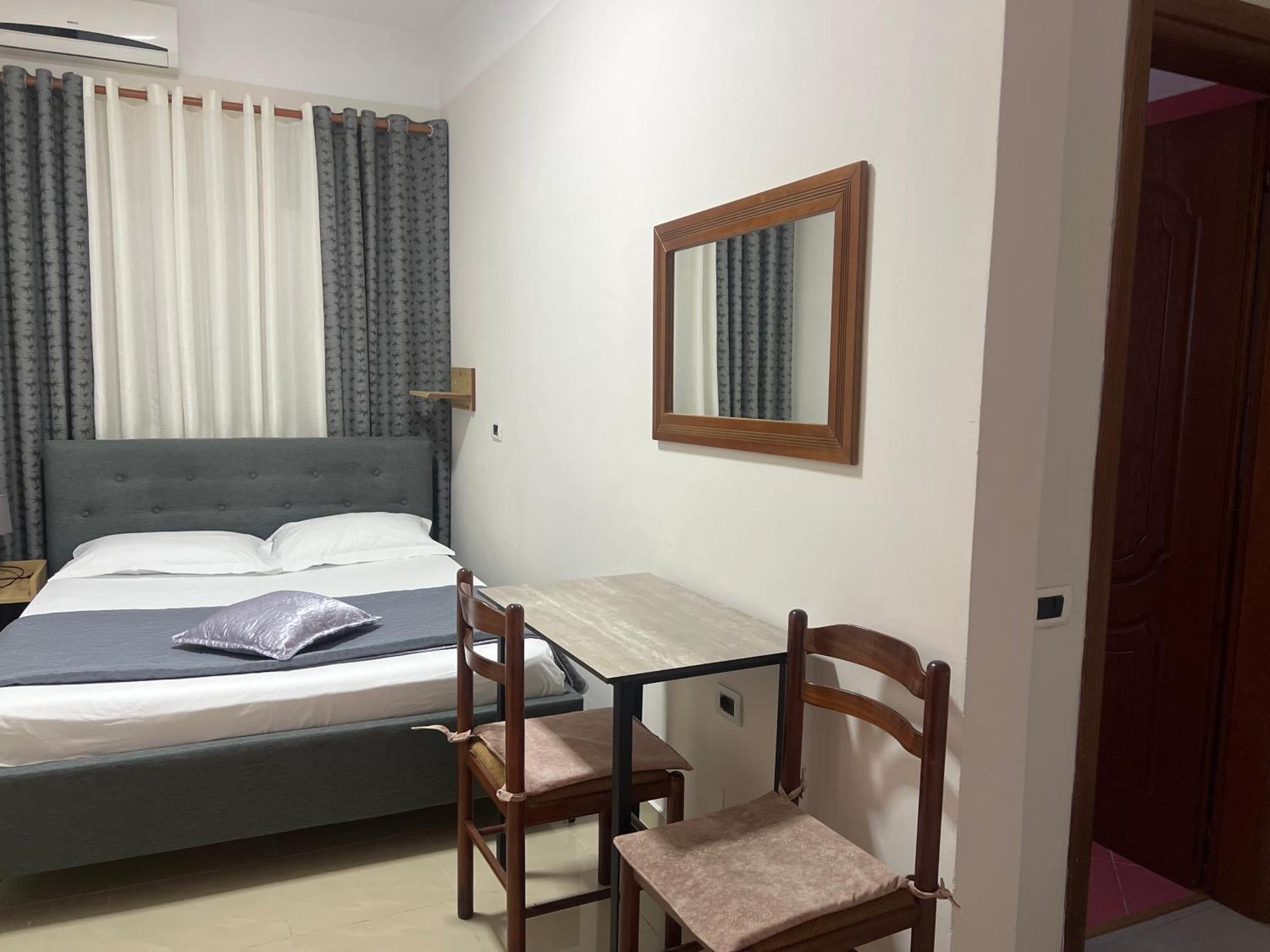 Villa Roel 1 Apartments Nr 88 Vlore Bagian luar foto